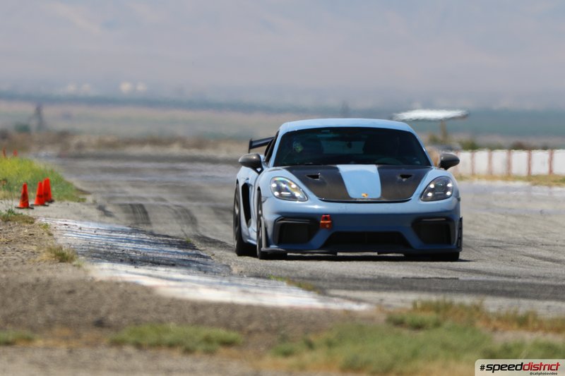 Porsche Cayman GT4 RS