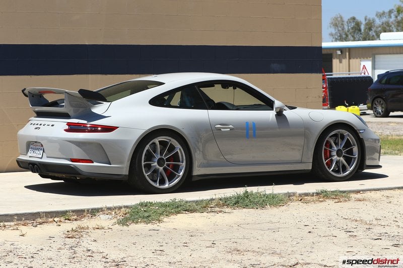 Porsche 911 GT3 chalk
