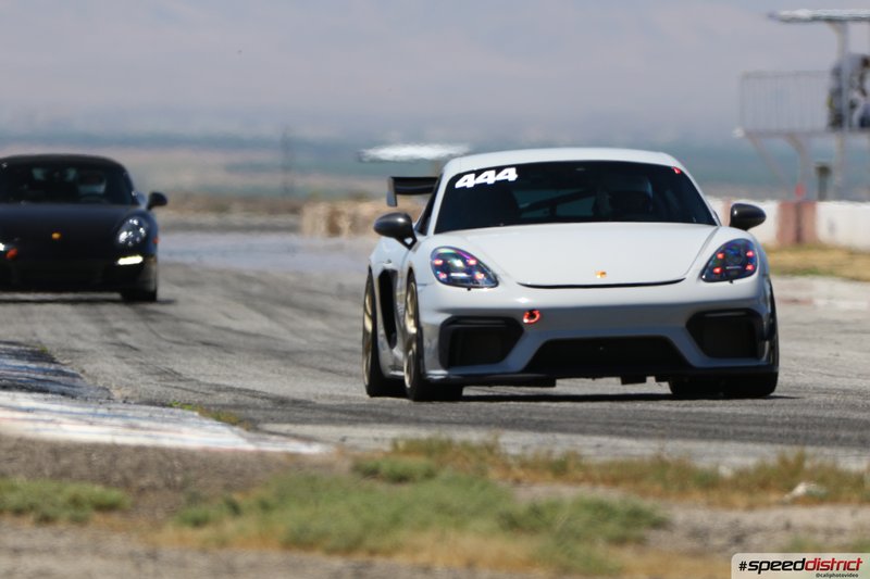 Porsche Cayman GT4
