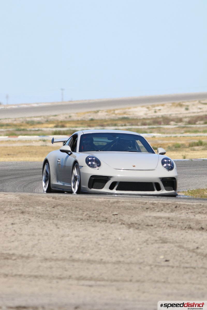 Porsche 911 GT3 white
