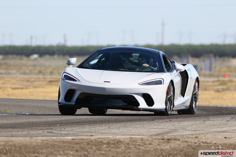 McLaren GT