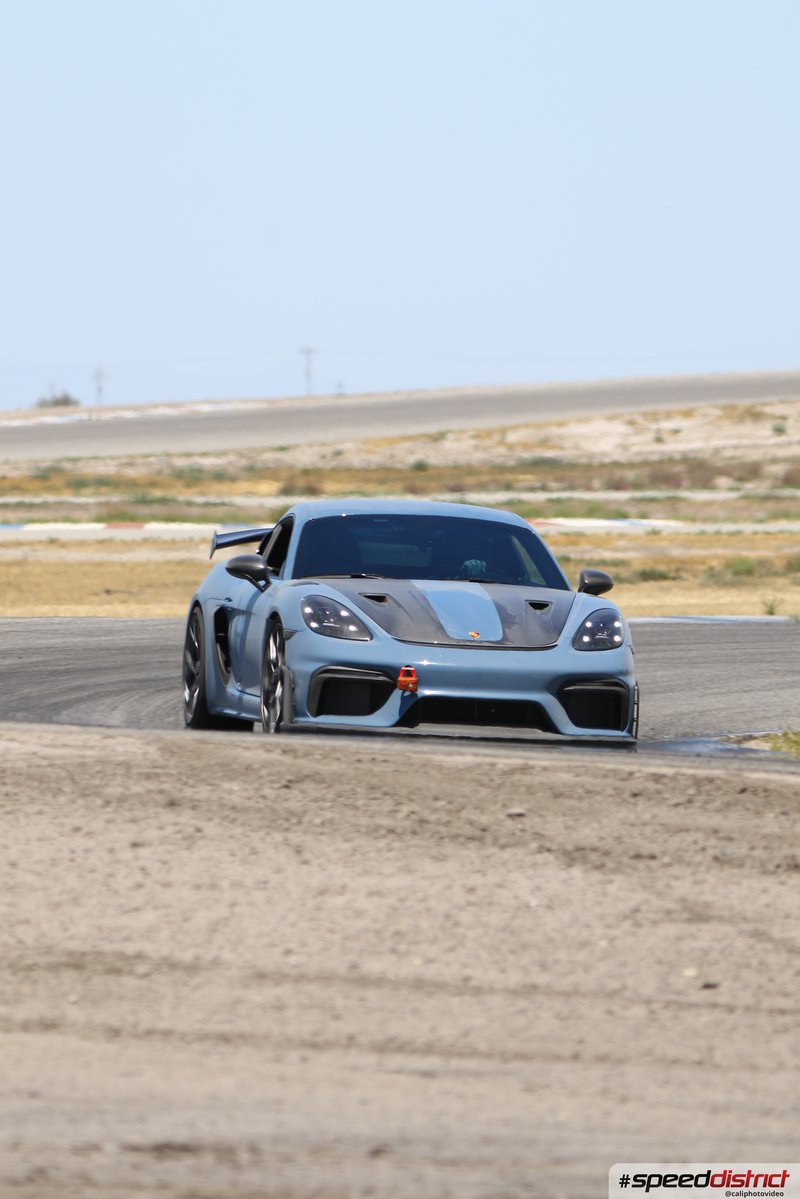 Porsche Cayman GT4 RS