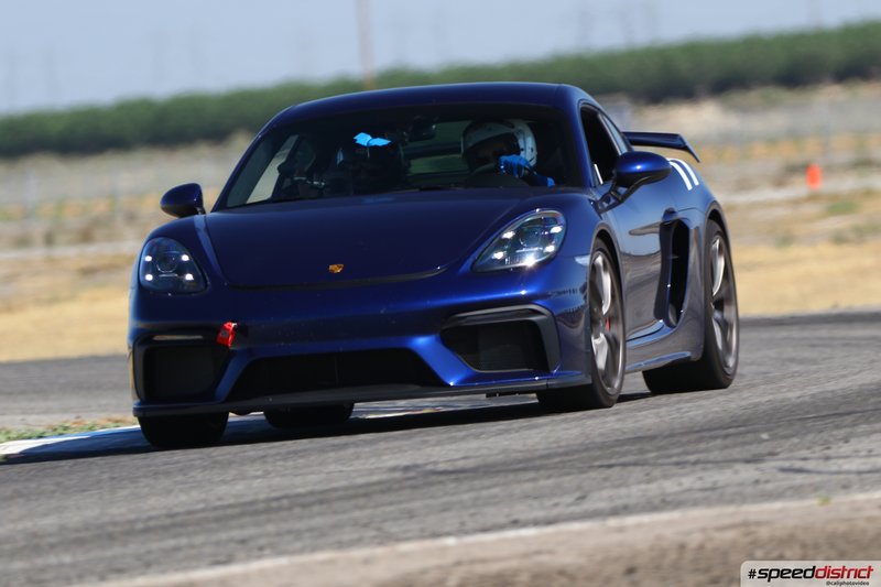Porsche Cayman GT4