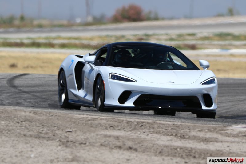 McLaren GT