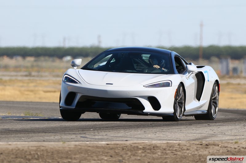 McLaren GT