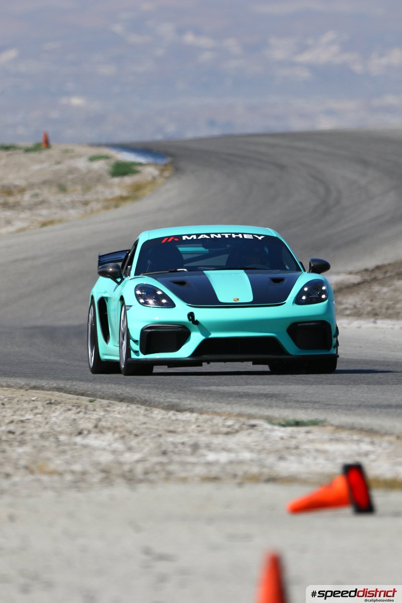 Porsche Cayman GT4 RS