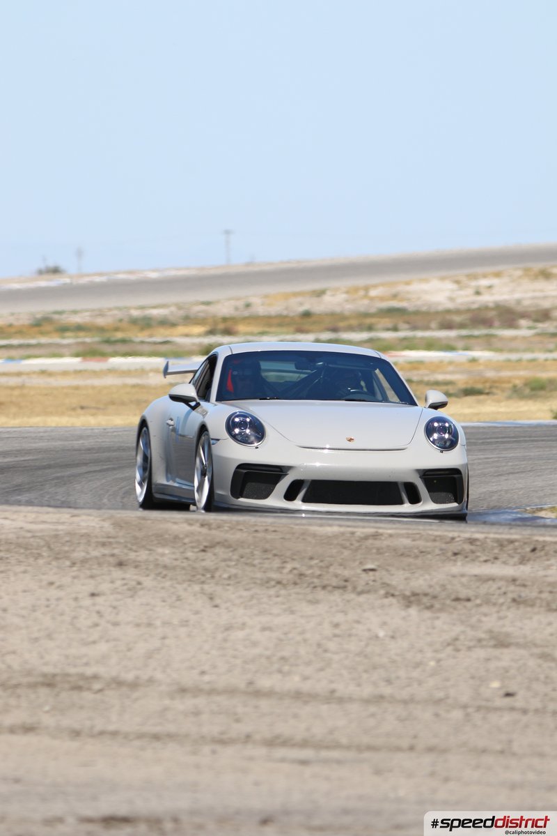 Porsche 911 GT3 white