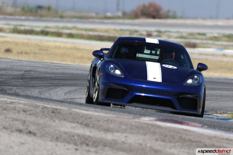 Porsche Cayman GT4