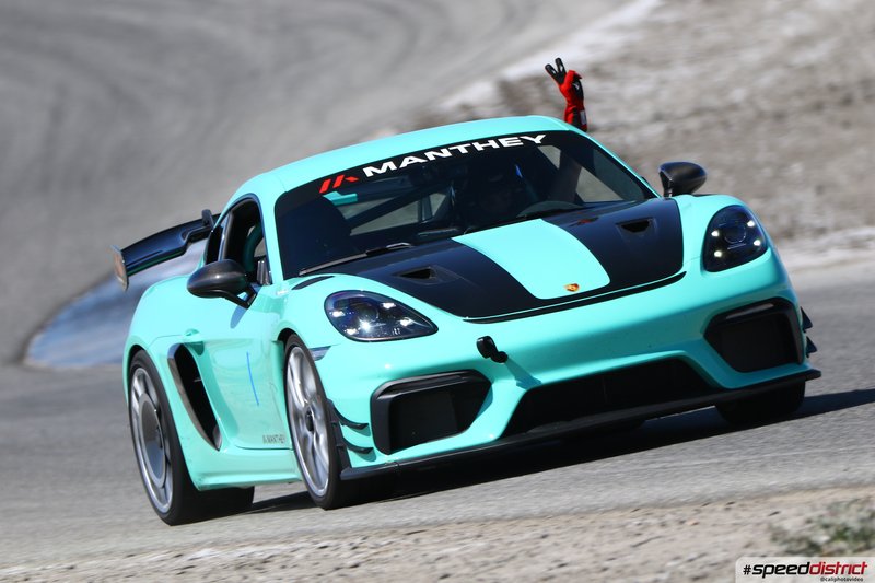 Porsche Cayman GT4 RS