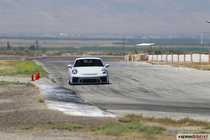 Porsche 911 GT3 chalk
