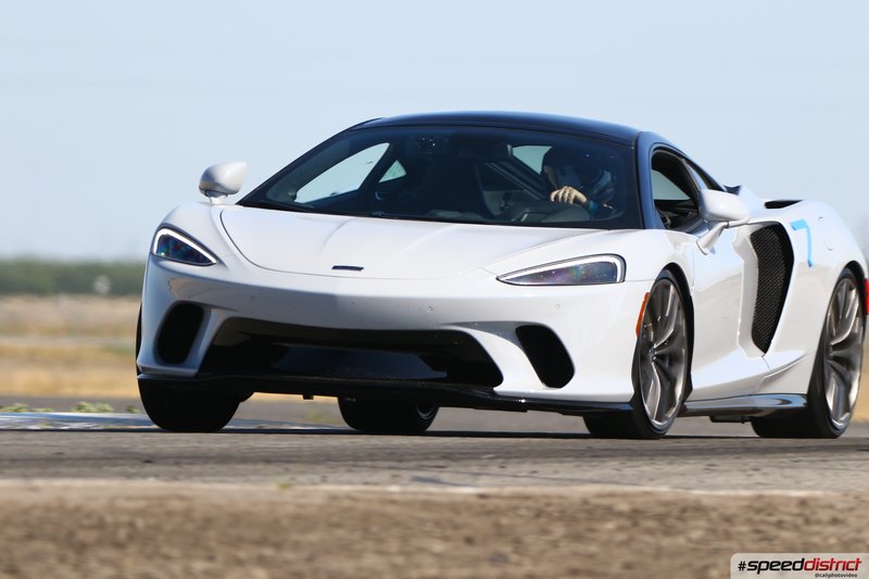 McLaren GT