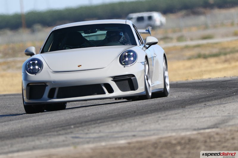 Porsche 911 GT3 white