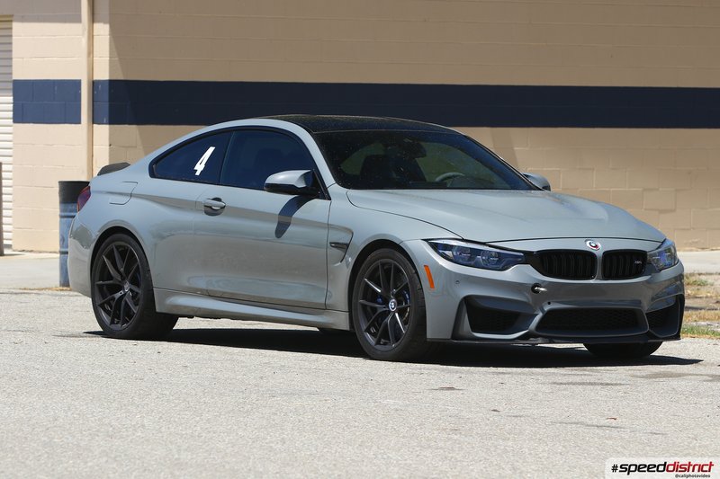 BMW M4 CS