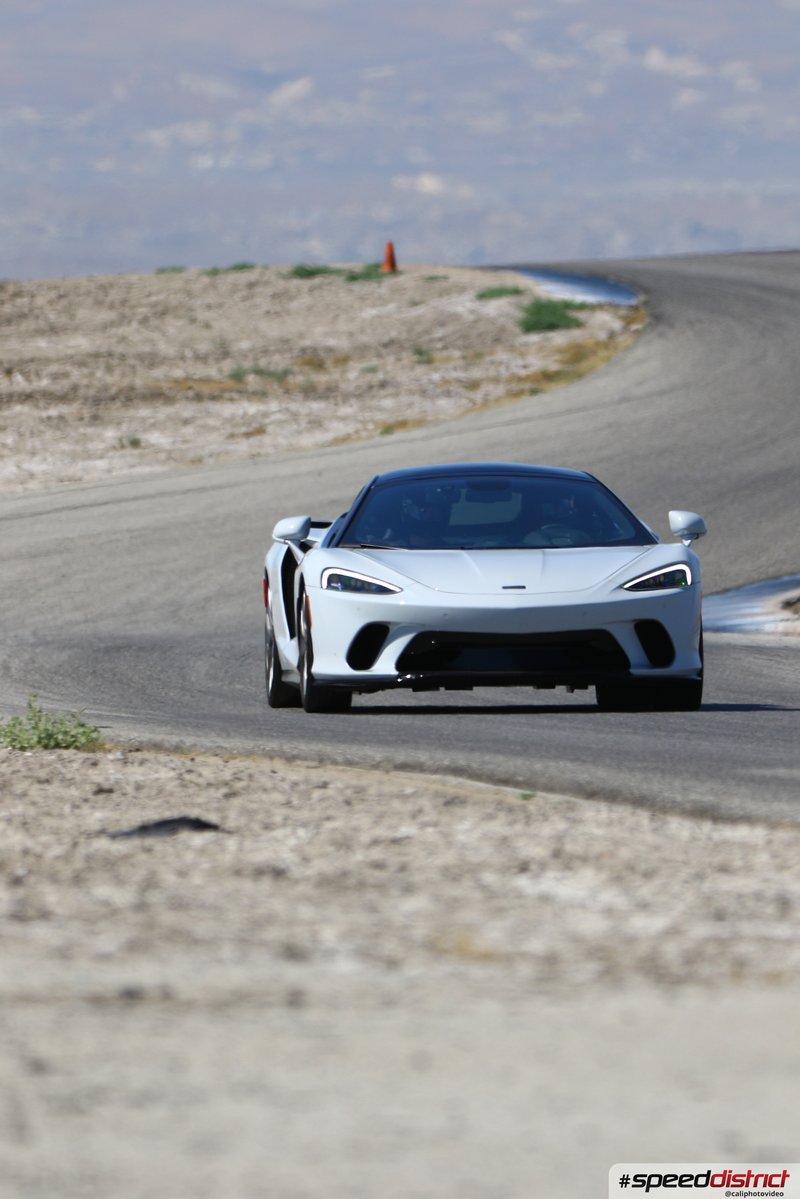 McLaren GT
