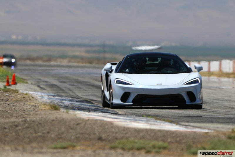 McLaren GT
