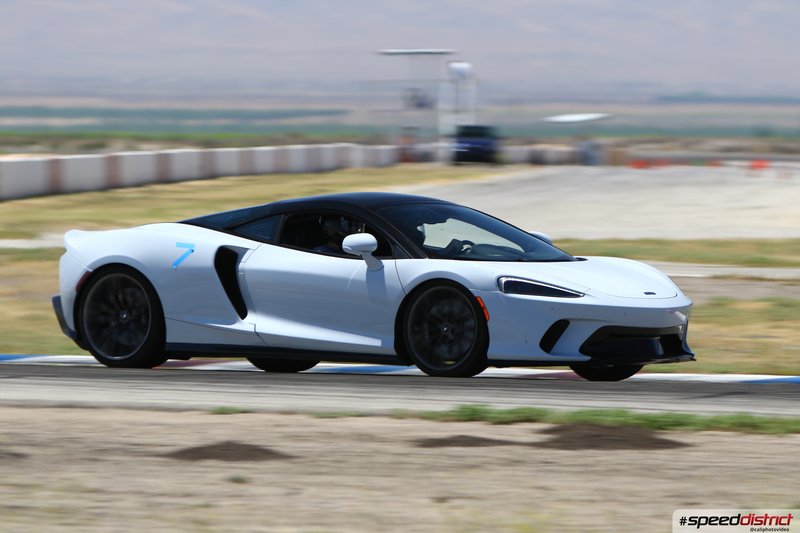 McLaren GT