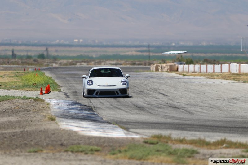 Porsche 911 GT3 white