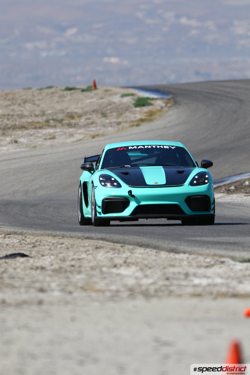 Porsche Cayman GT4 RS