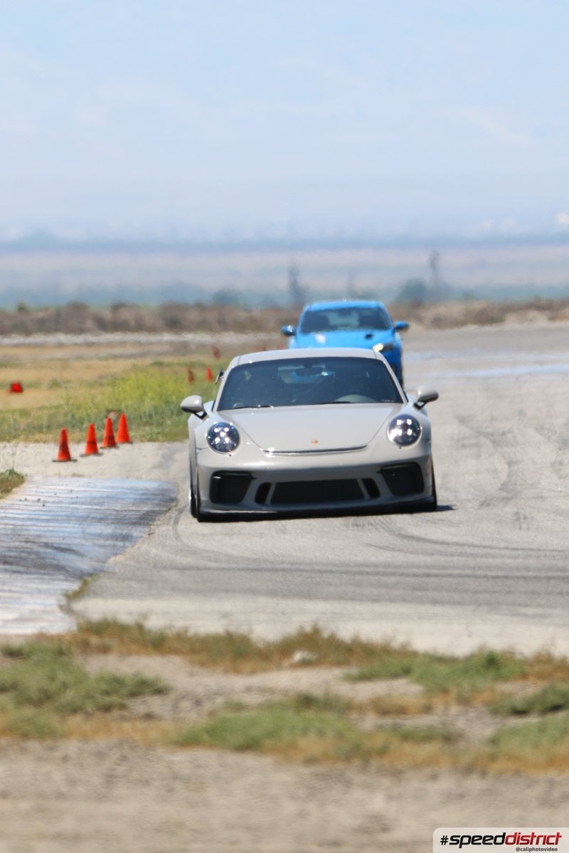 Porsche 911 GT3 chalk