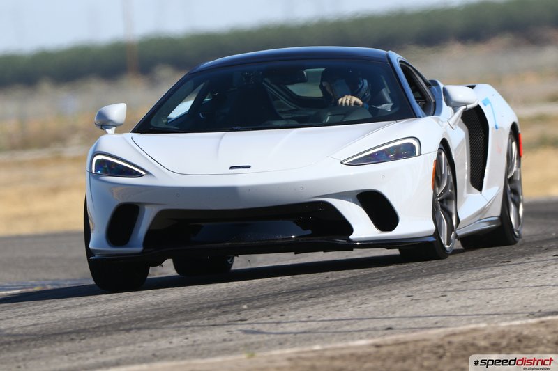 McLaren GT