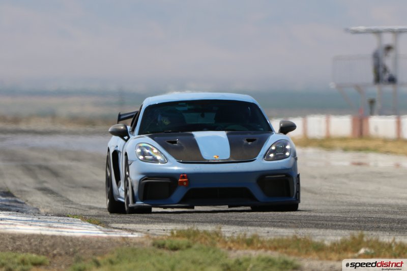 Porsche Cayman GT4 RS
