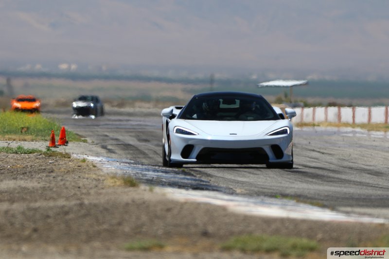 McLaren GT