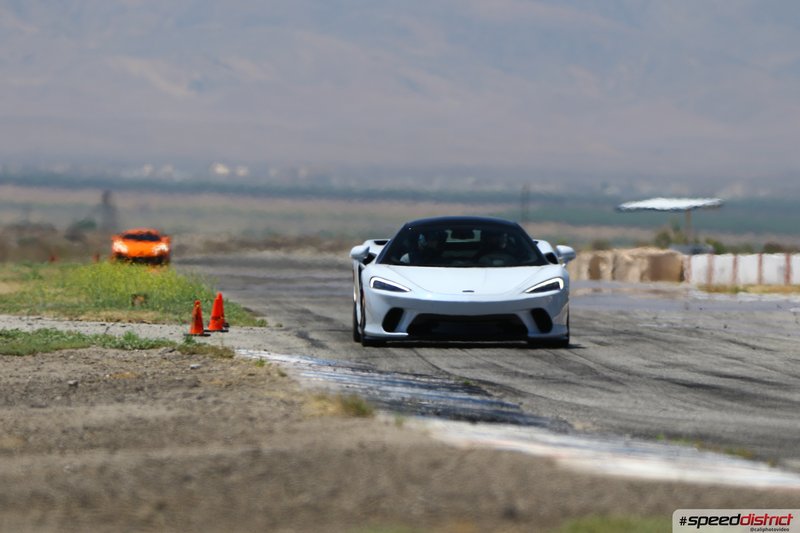 McLaren GT
