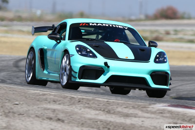 Porsche Cayman GT4 RS