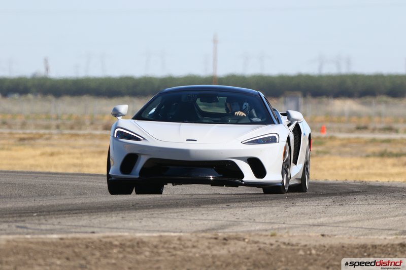 McLaren GT