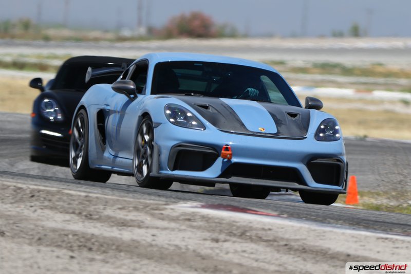 Porsche Cayman GT4 RS