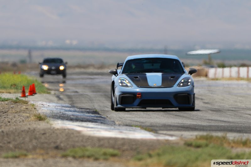 Porsche Cayman GT4 RS