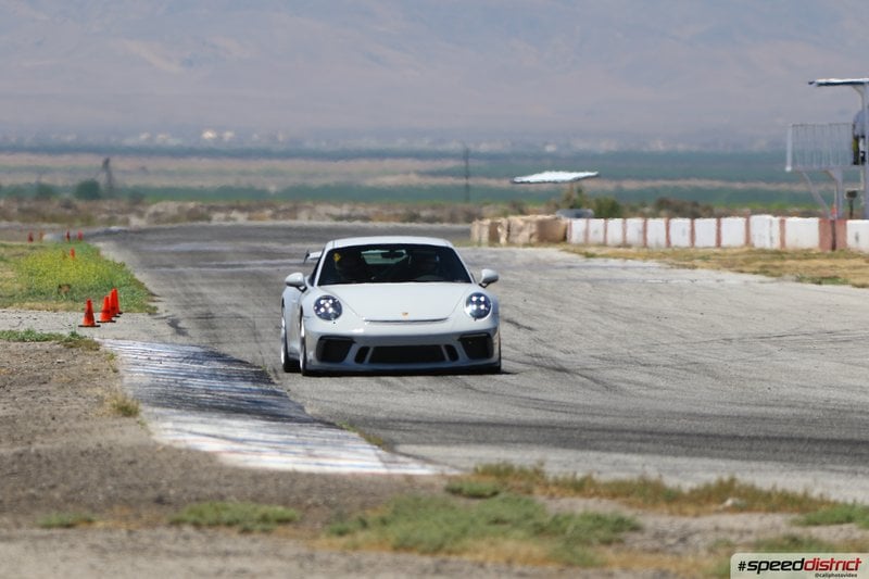 Porsche 911 GT3 chalk