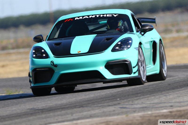 Porsche Cayman GT4 RS