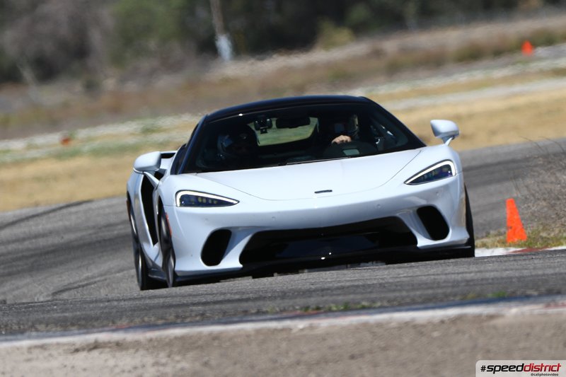 McLaren GT
