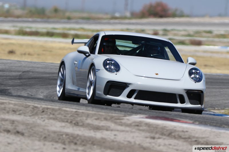Porsche 911 GT3 chalk