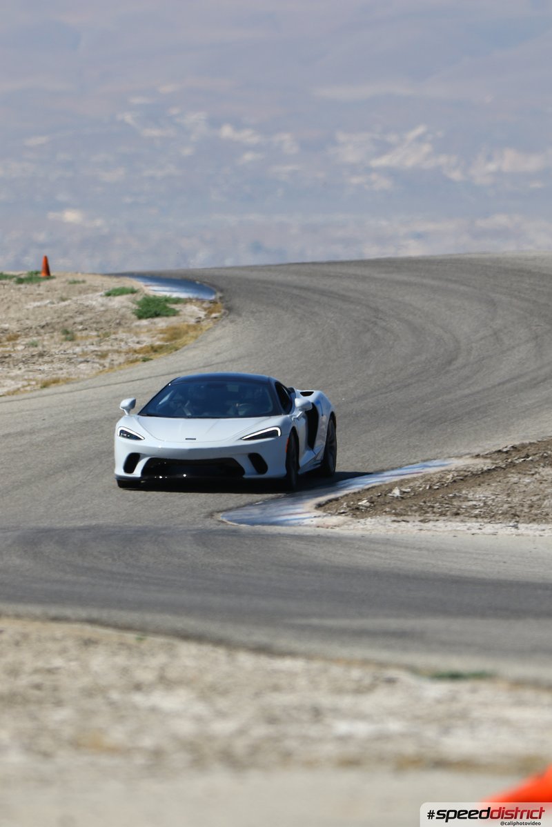 McLaren GT