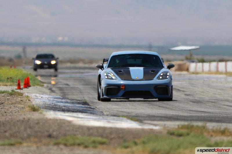 Porsche Cayman GT4 RS