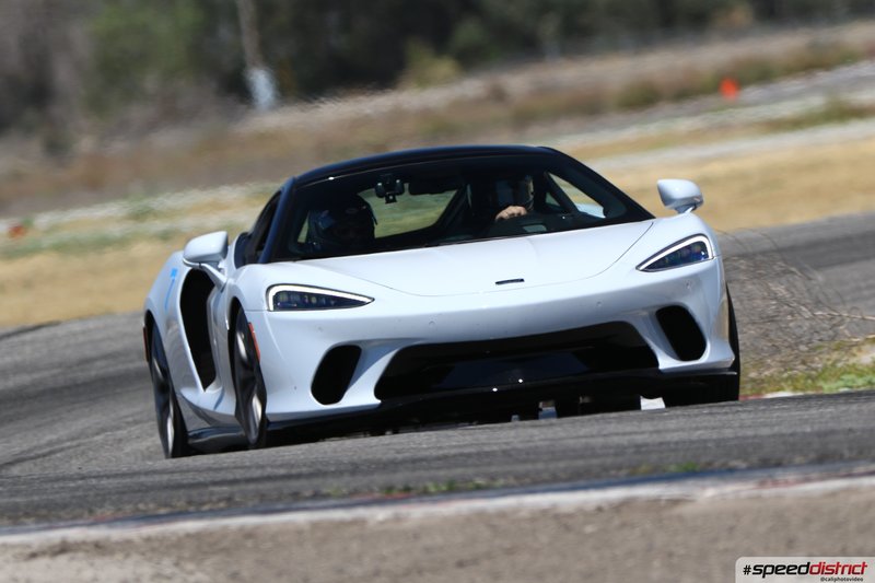 McLaren GT