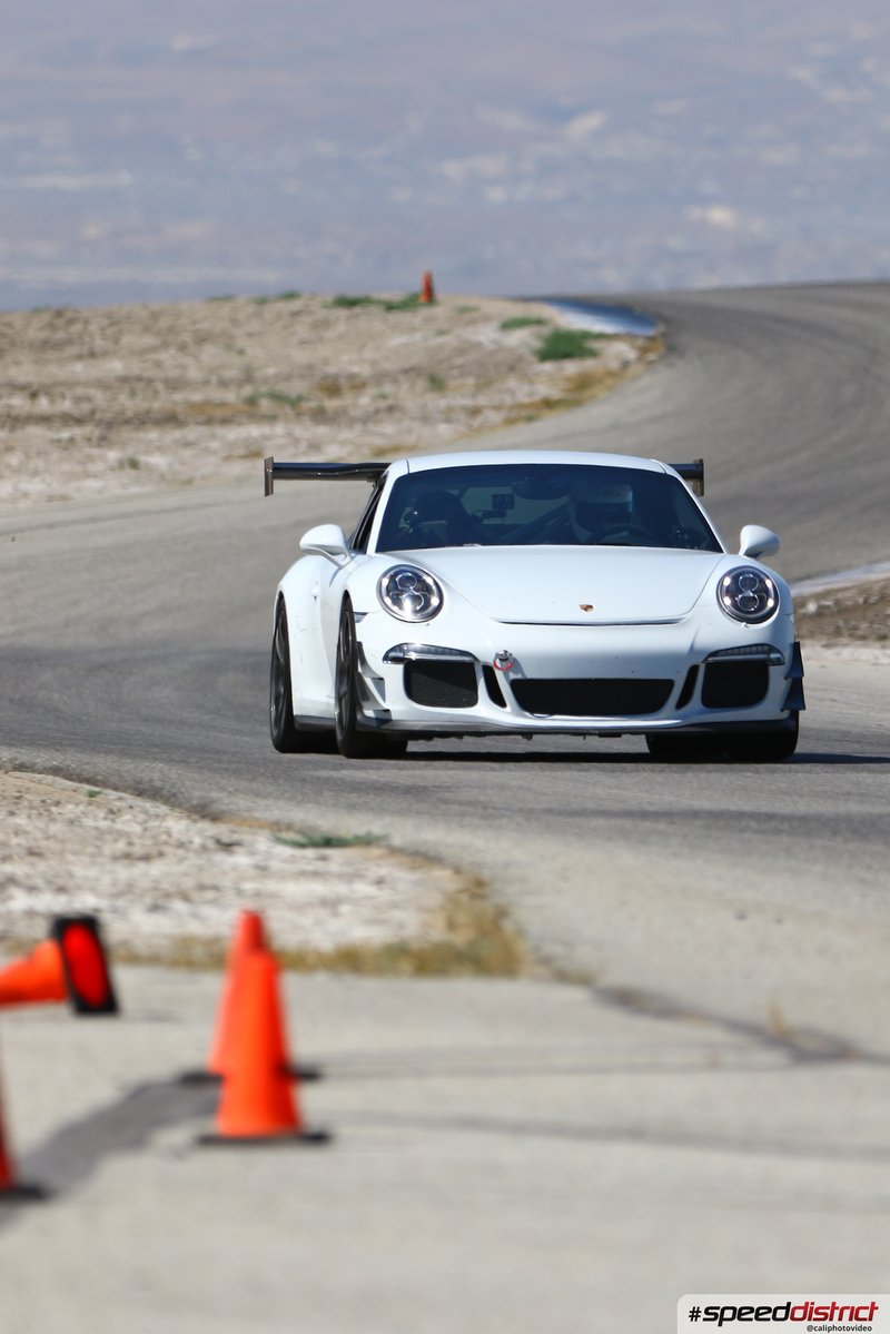 Porsche 911 GT3 RS white