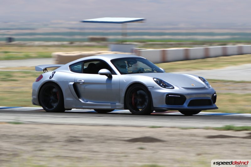 Porsche Cayman GT4