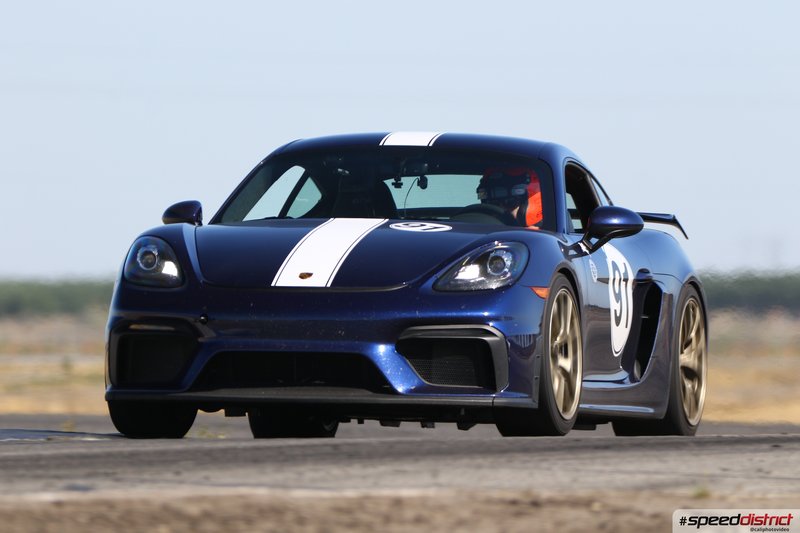 Porsche Cayman GT4