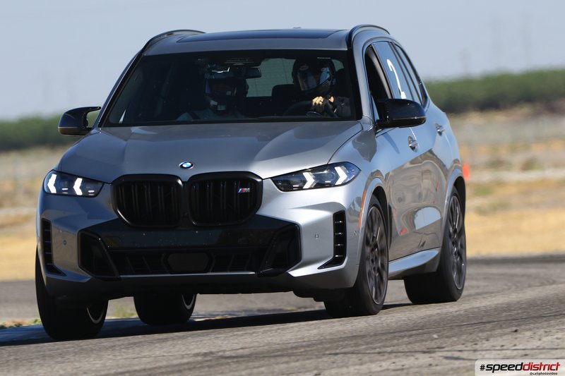 BMW X5 M60i