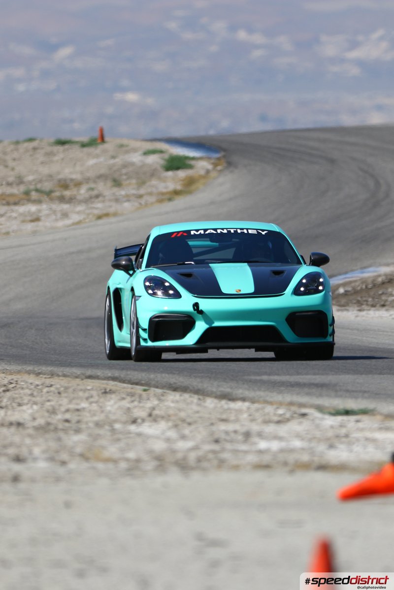 Porsche Cayman GT4 RS