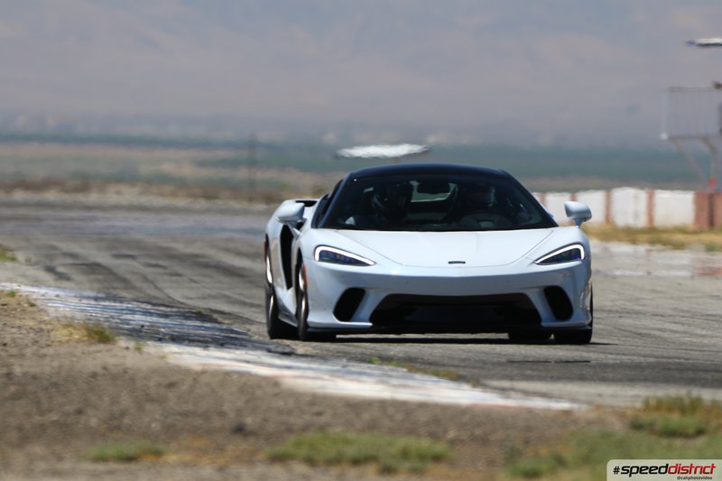 McLaren GT