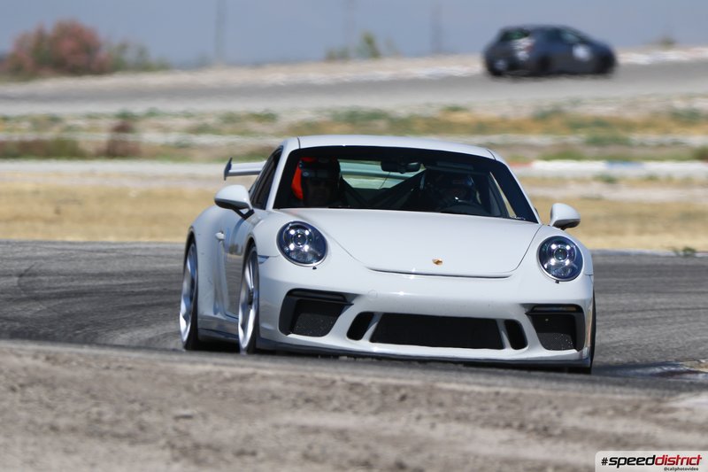 Porsche 911 GT3 RS white