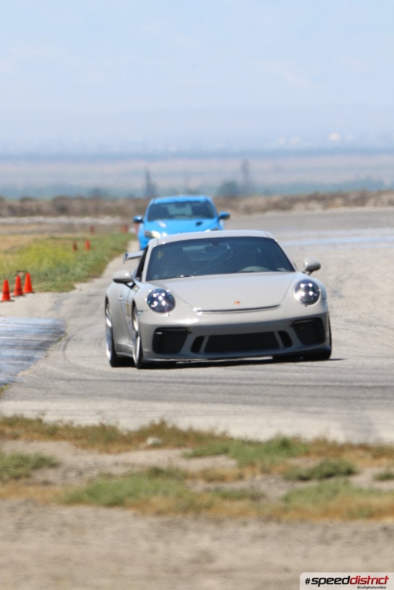 Porsche 911 GT3 chalk