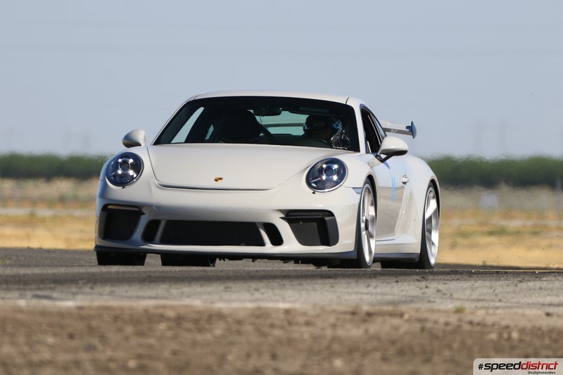 Porsche 911 GT3 white
