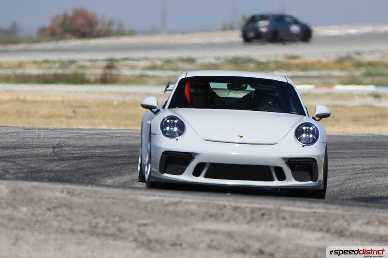 Porsche 911 GT3 white