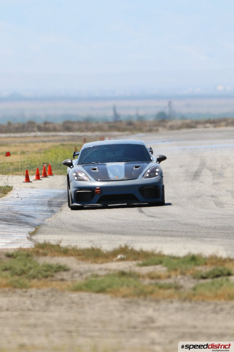 Porsche Cayman GT4 RS