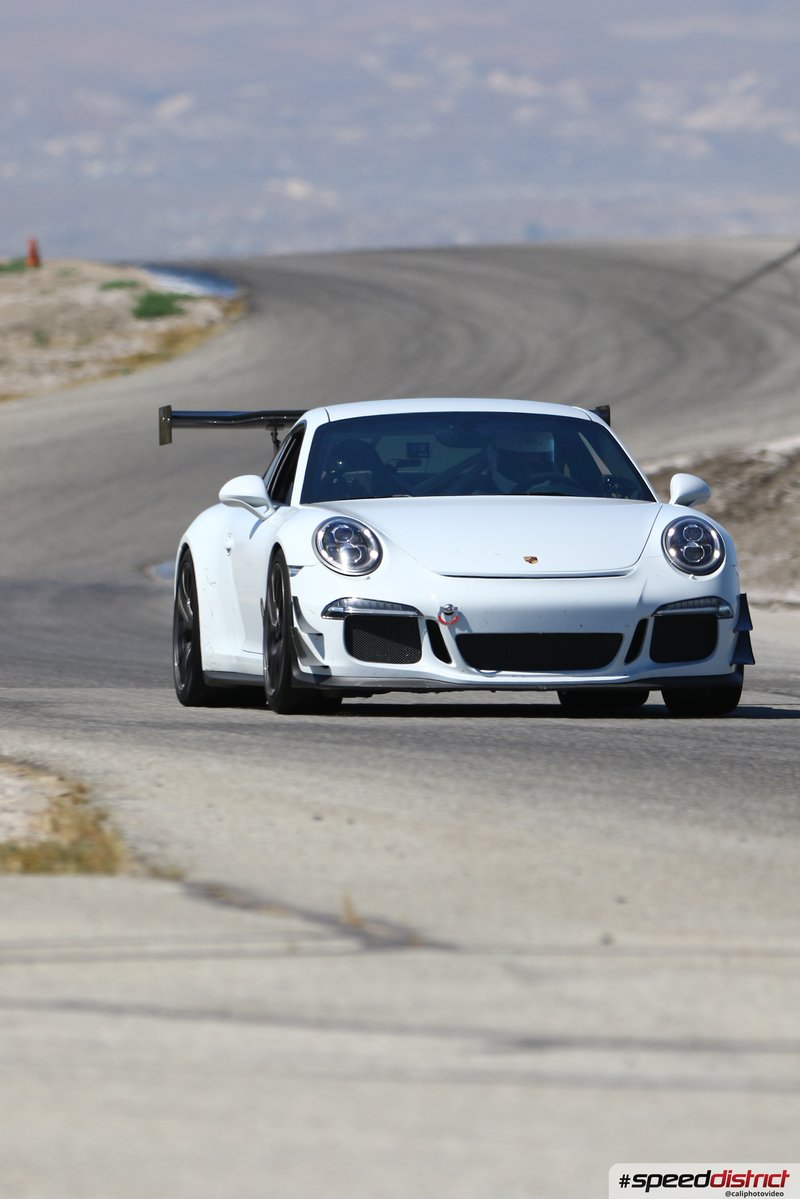 Porsche 911 GT3 white